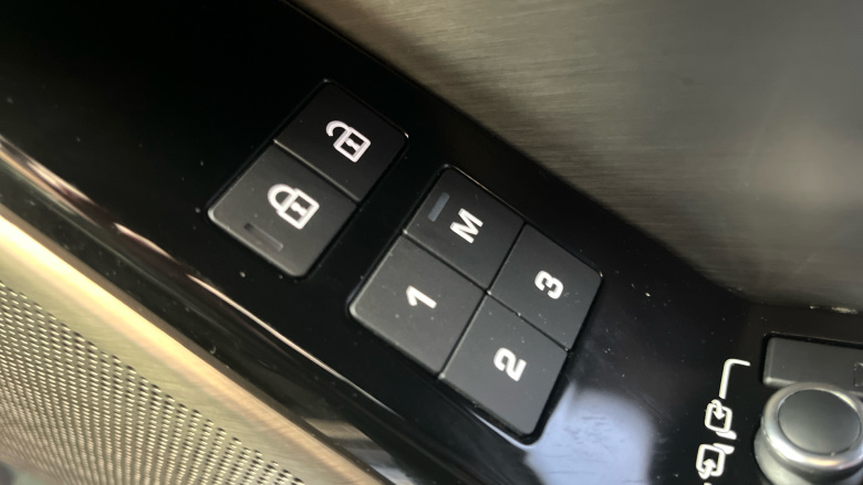 Land Rover Range Rover Velar 2.0 D200 Edition 5dr Auto Diesel Estate